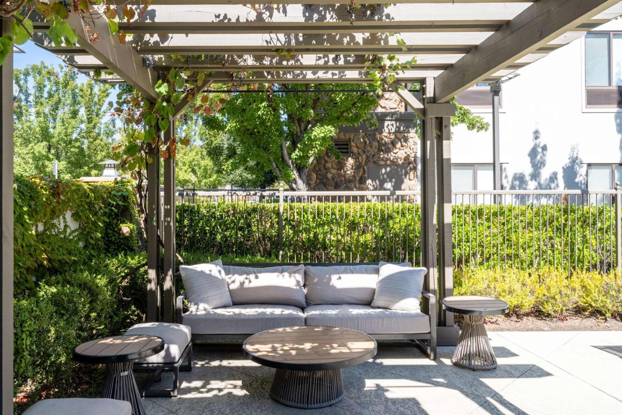 Hampton Inn & Suites Windsor-Sonoma Wine Country Εξωτερικό φωτογραφία