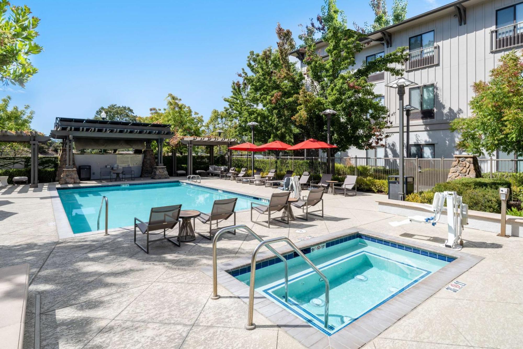 Hampton Inn & Suites Windsor-Sonoma Wine Country Εξωτερικό φωτογραφία