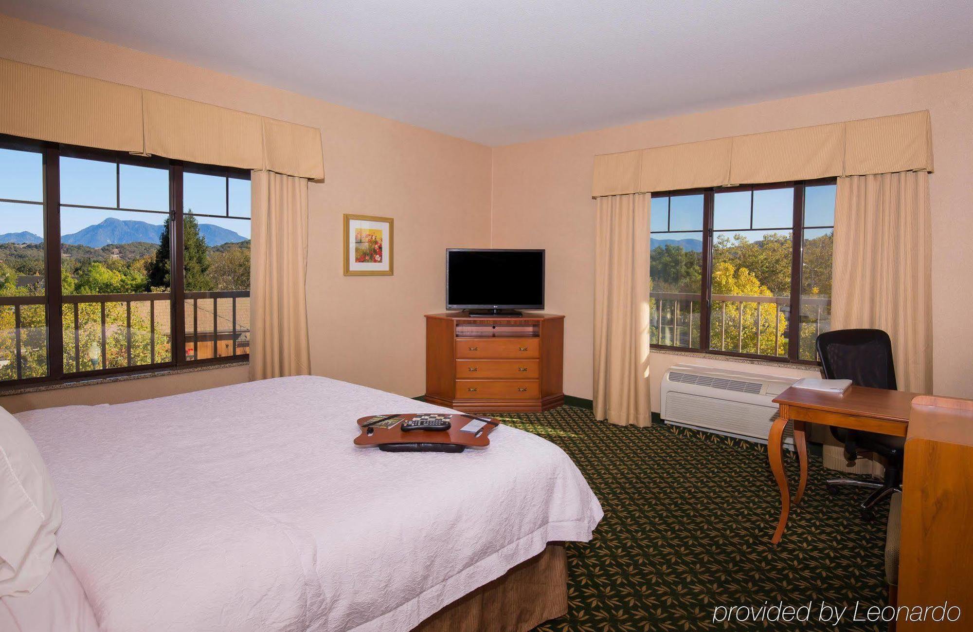 Hampton Inn & Suites Windsor-Sonoma Wine Country Εξωτερικό φωτογραφία